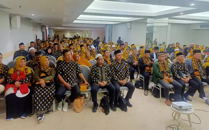 paket umroh keluarga 2024 di Pelalawan, Riau